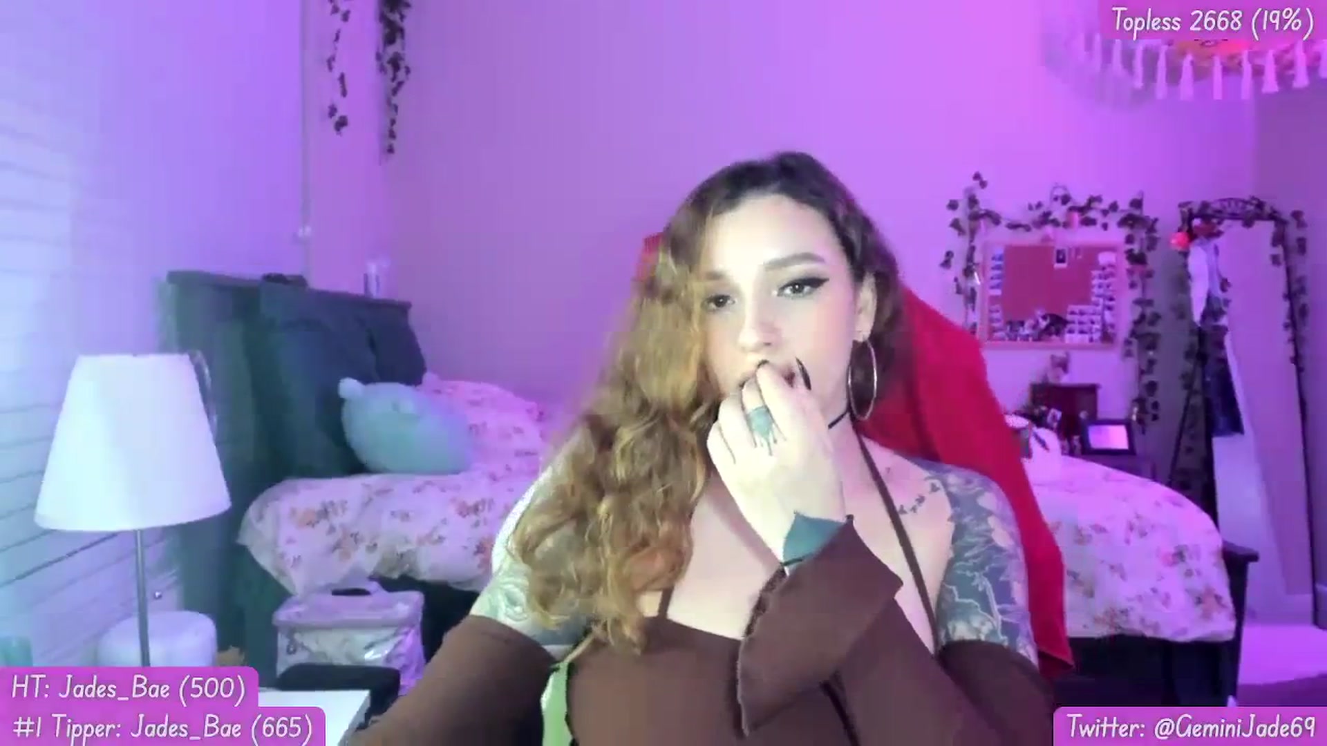 Gallery image thumbnail from GeminiJade69's myfreecams stream on, 11/13/2023, 06:04 image 17 of 20