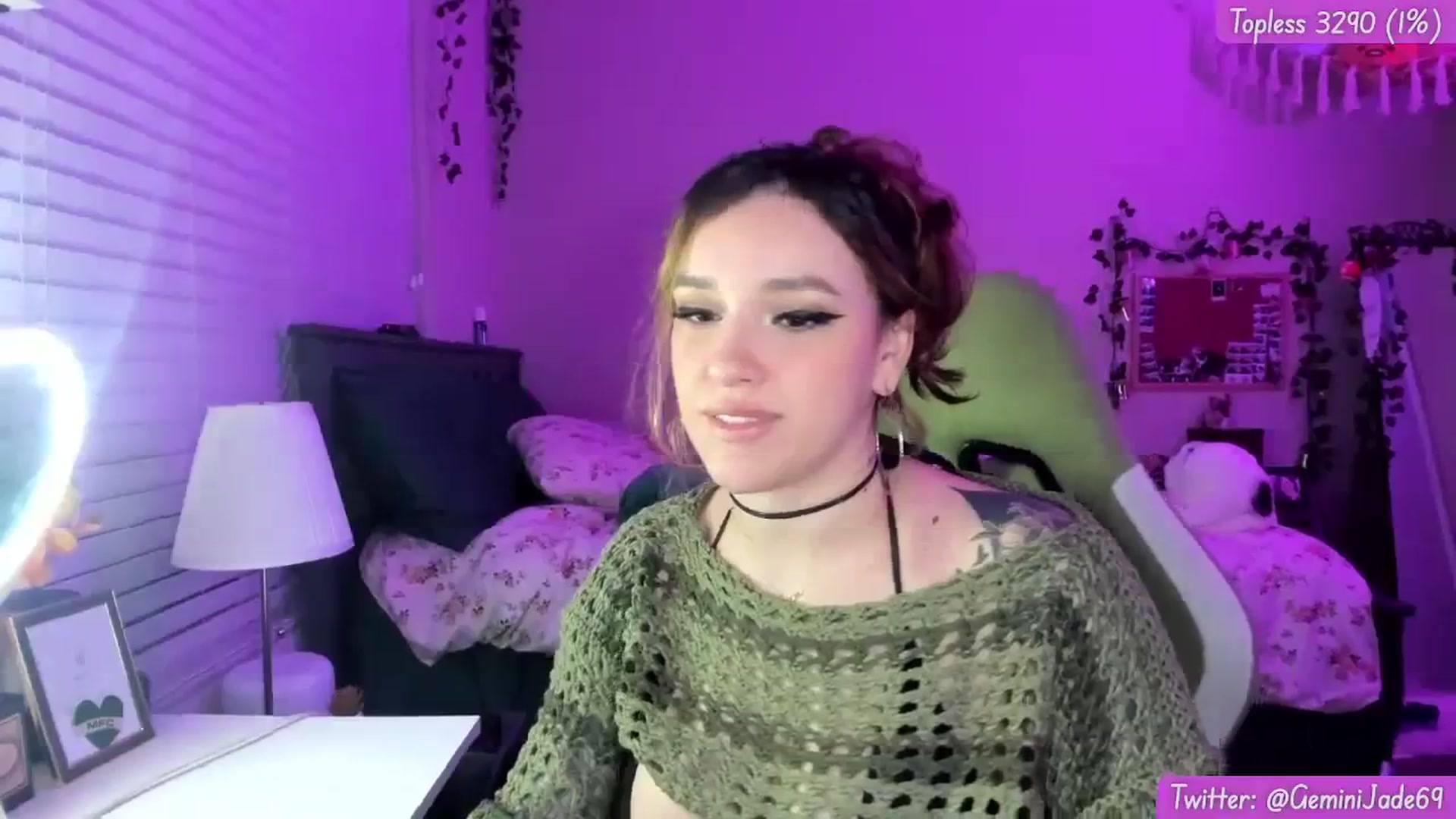 Gallery image thumbnail from GeminiJade69's myfreecams stream on, 11/16/2023, 06:44 image 19 of 20