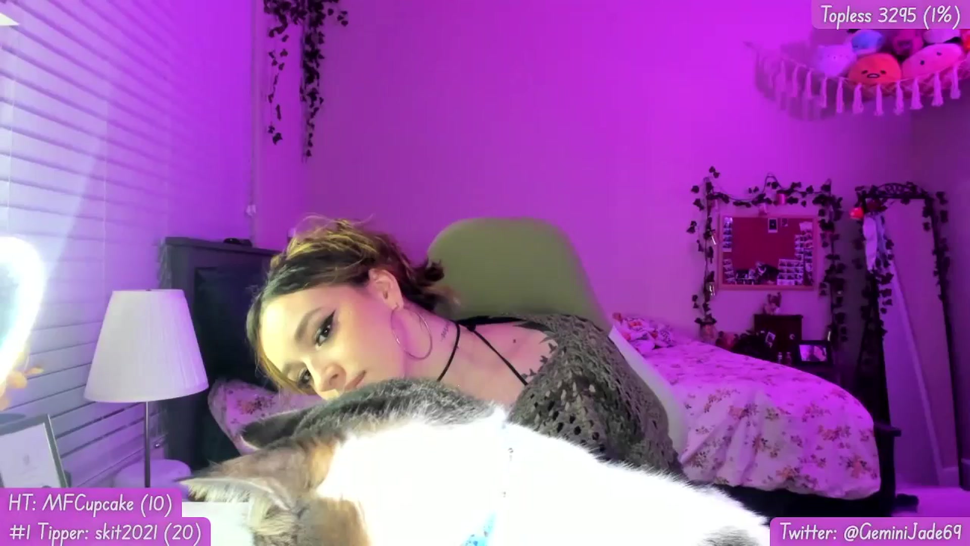 Gallery image thumbnail from GeminiJade69's myfreecams stream on, 11/16/2023, 06:44 image 3 of 20
