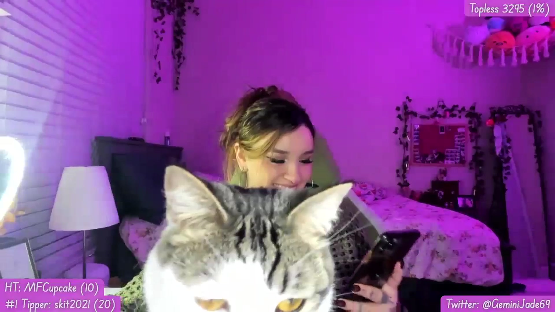 Gallery image thumbnail from GeminiJade69's myfreecams stream on, 11/16/2023, 06:44 image 4 of 20