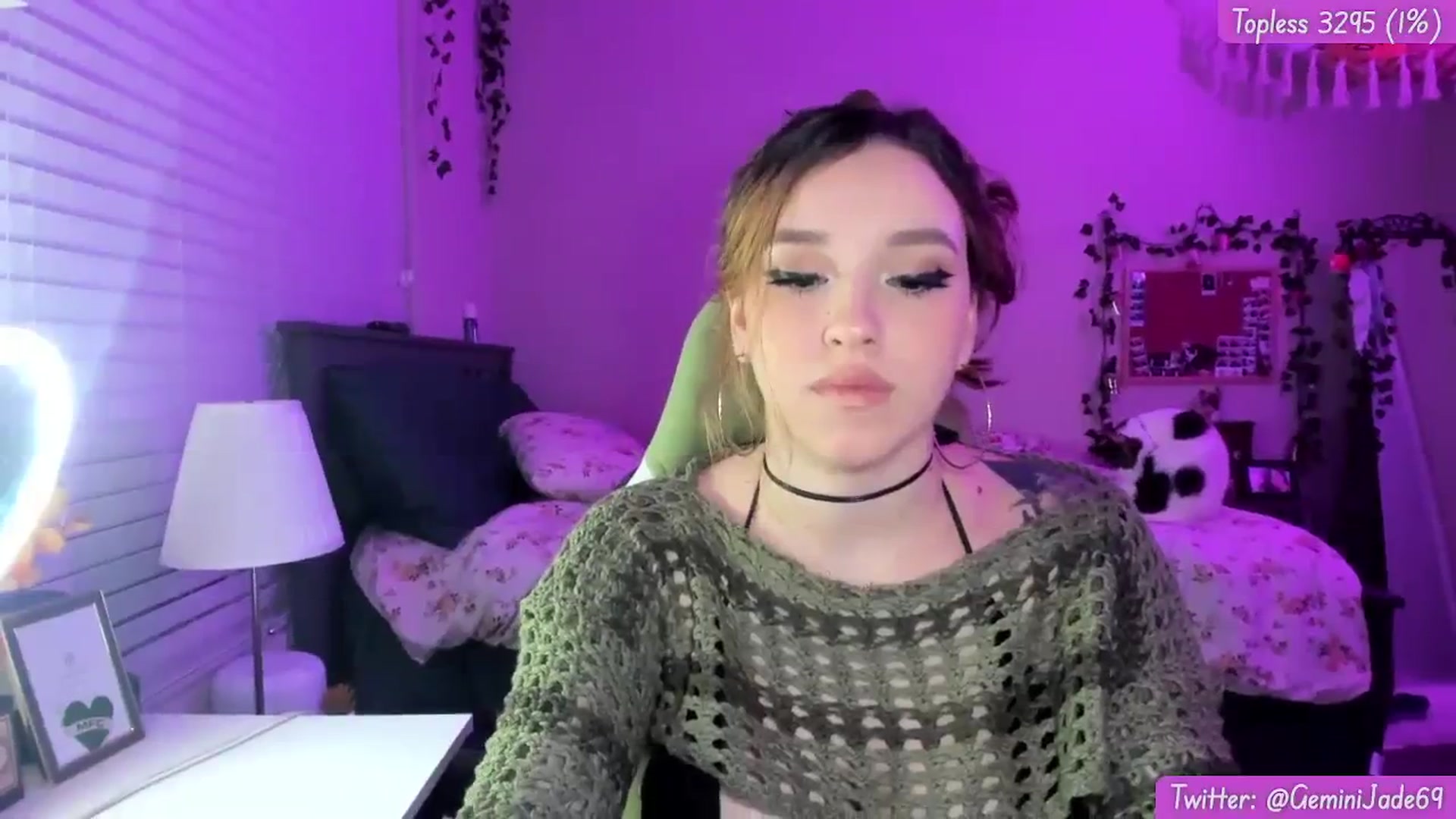 Gallery image thumbnail from GeminiJade69's myfreecams stream on, 11/16/2023, 06:44 image 13 of 20