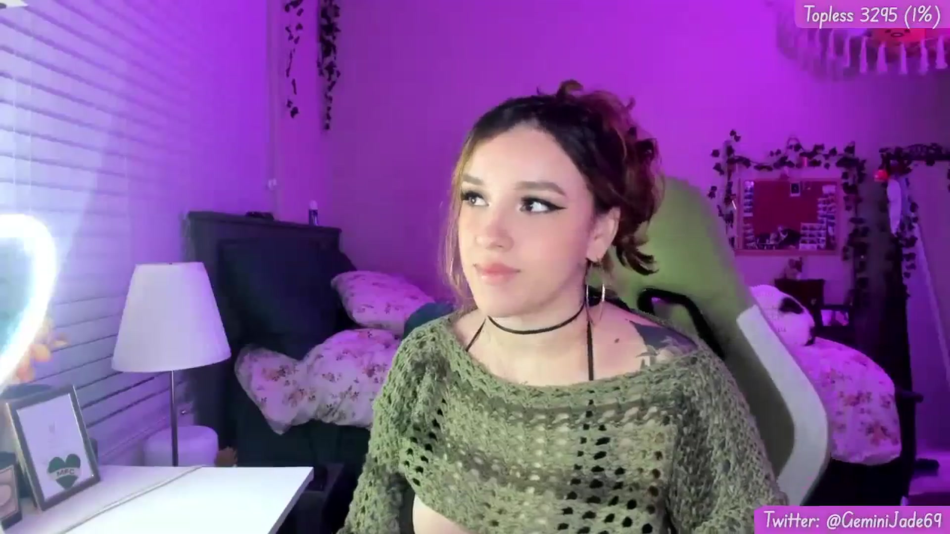 Gallery image thumbnail from GeminiJade69's myfreecams stream on, 11/16/2023, 06:44 image 18 of 20