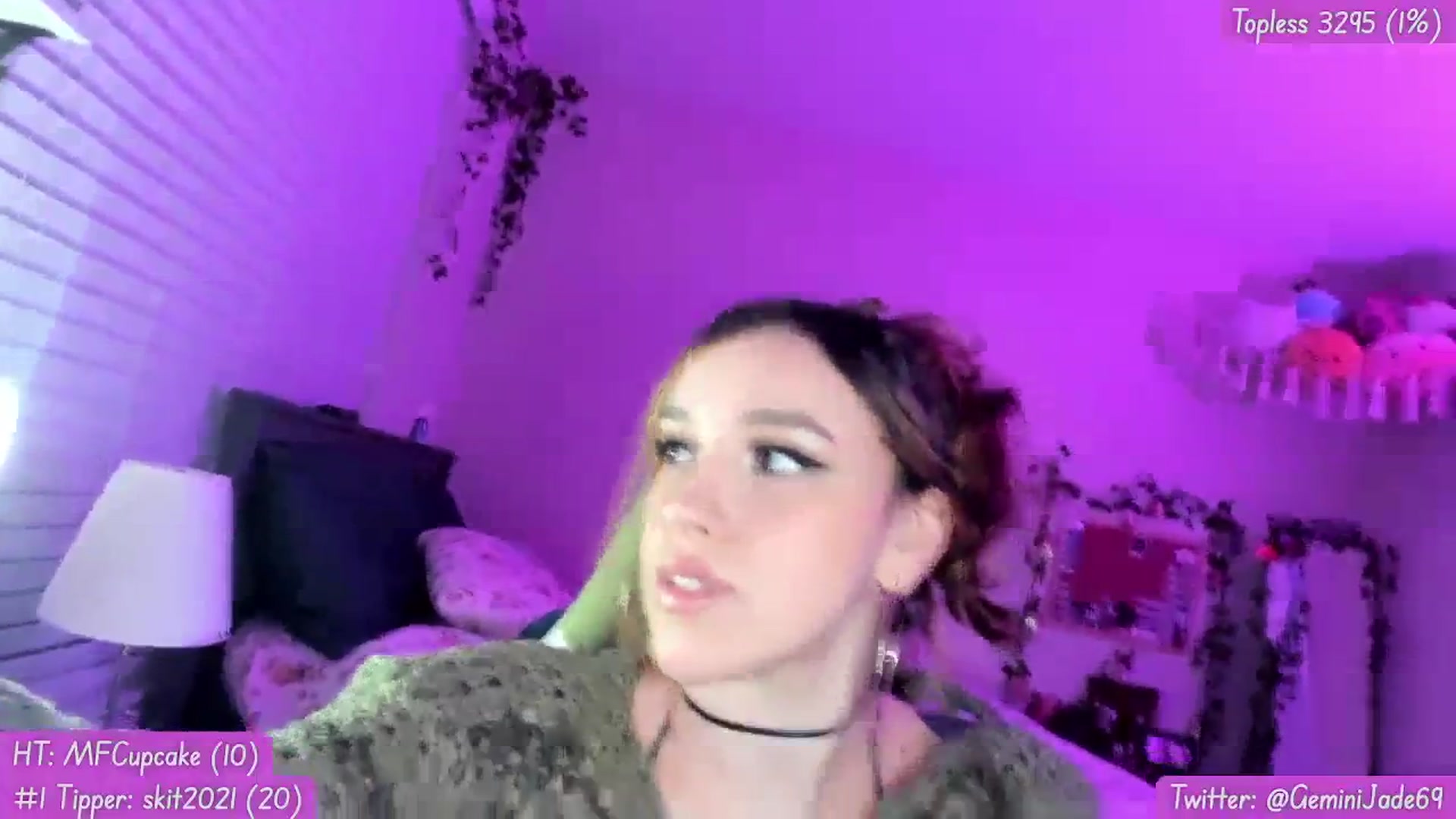 Gallery image thumbnail from GeminiJade69's myfreecams stream on, 11/16/2023, 06:44 image 7 of 20