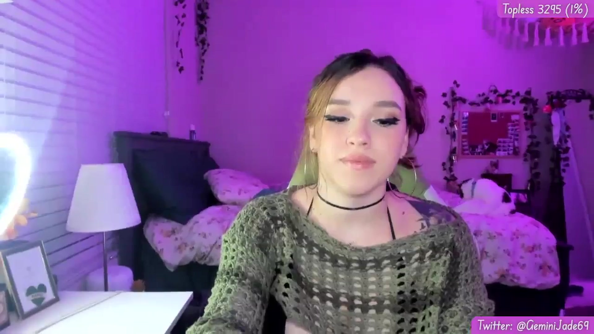 Gallery image thumbnail from GeminiJade69's myfreecams stream on, 11/16/2023, 06:44 image 16 of 20