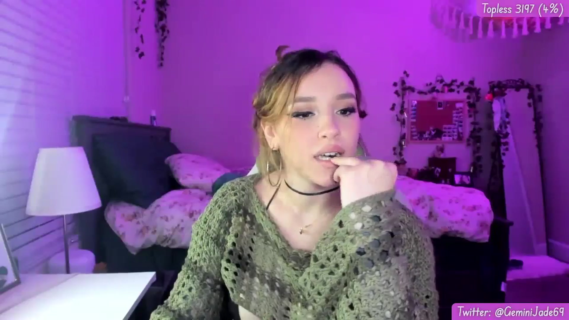 Gallery image thumbnail from GeminiJade69's myfreecams stream on, 11/16/2023, 07:27 image 18 of 20