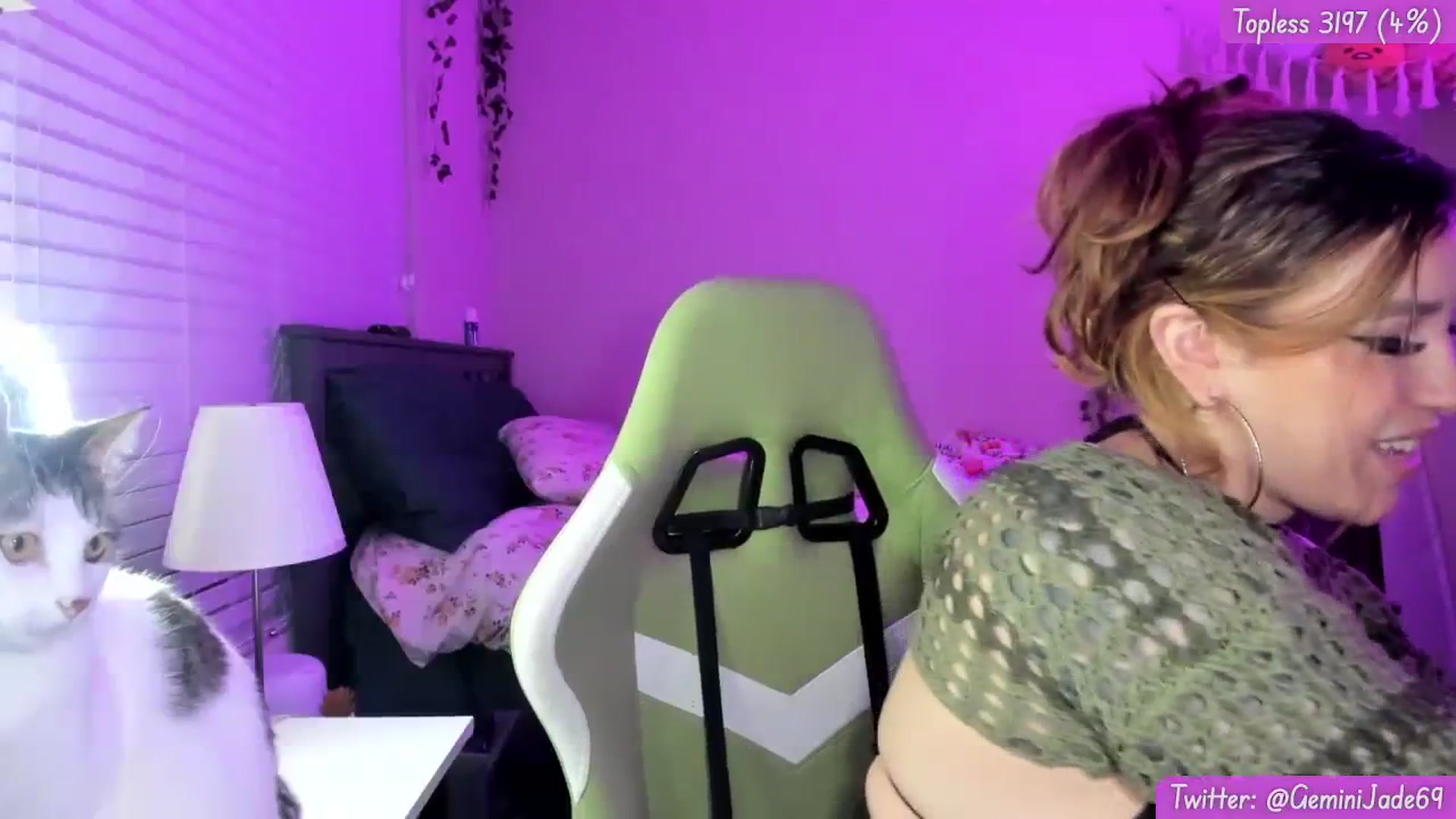 Gallery image thumbnail from GeminiJade69's myfreecams stream on, 11/16/2023, 07:27 image 3 of 20