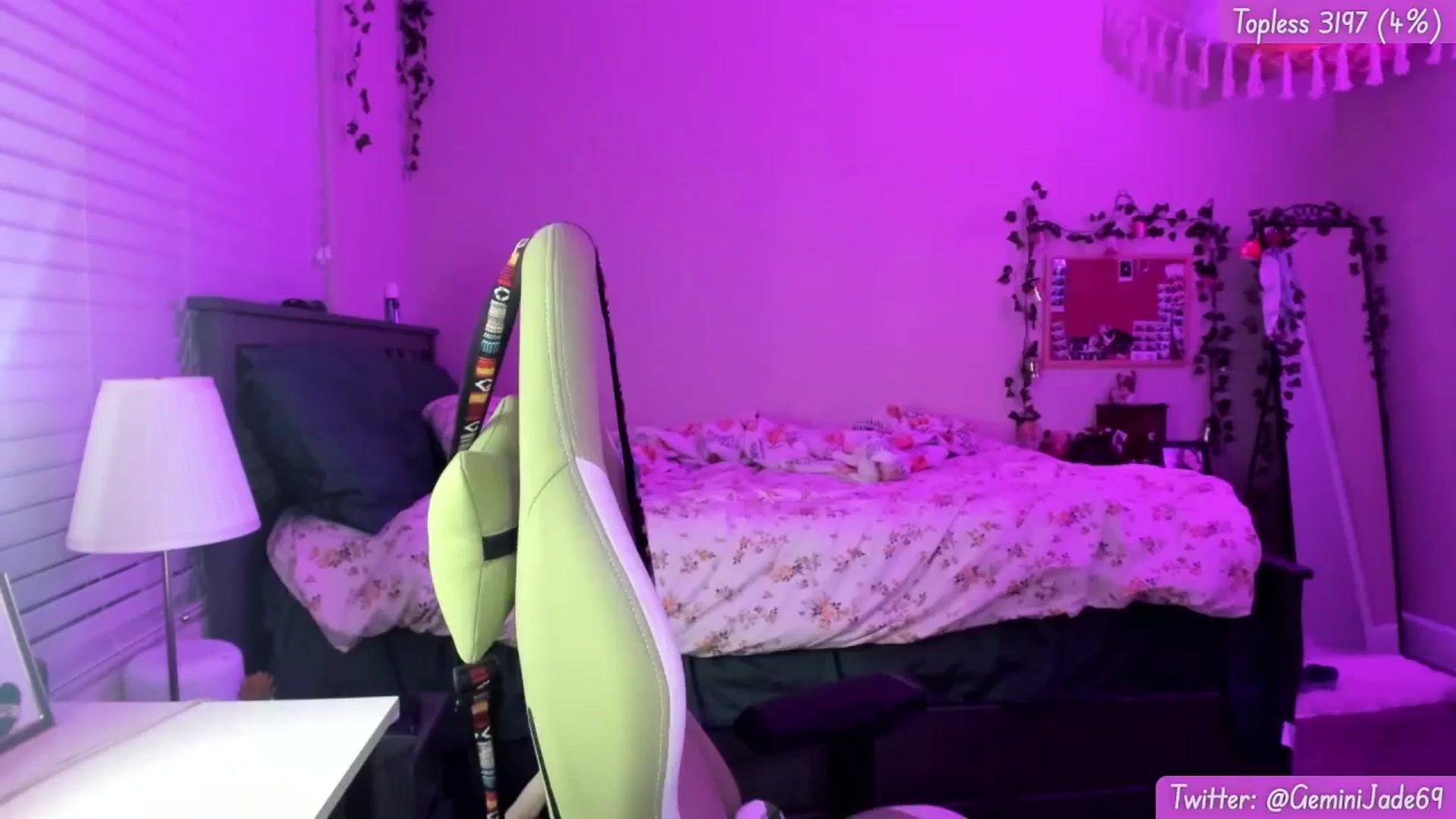 Gallery image thumbnail from GeminiJade69's myfreecams stream on, 11/16/2023, 07:27 image 17 of 20