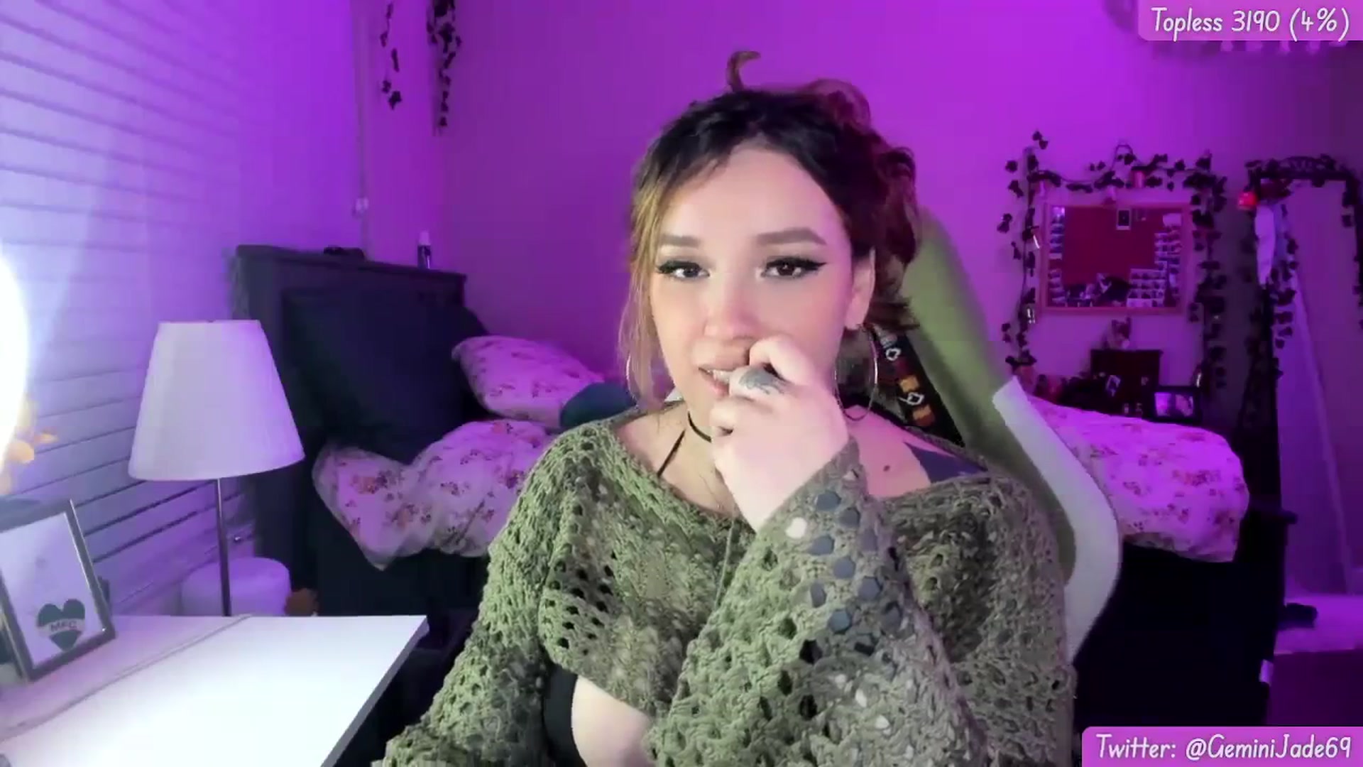 Gallery image thumbnail from GeminiJade69's myfreecams stream on, 11/16/2023, 07:27 image 20 of 20