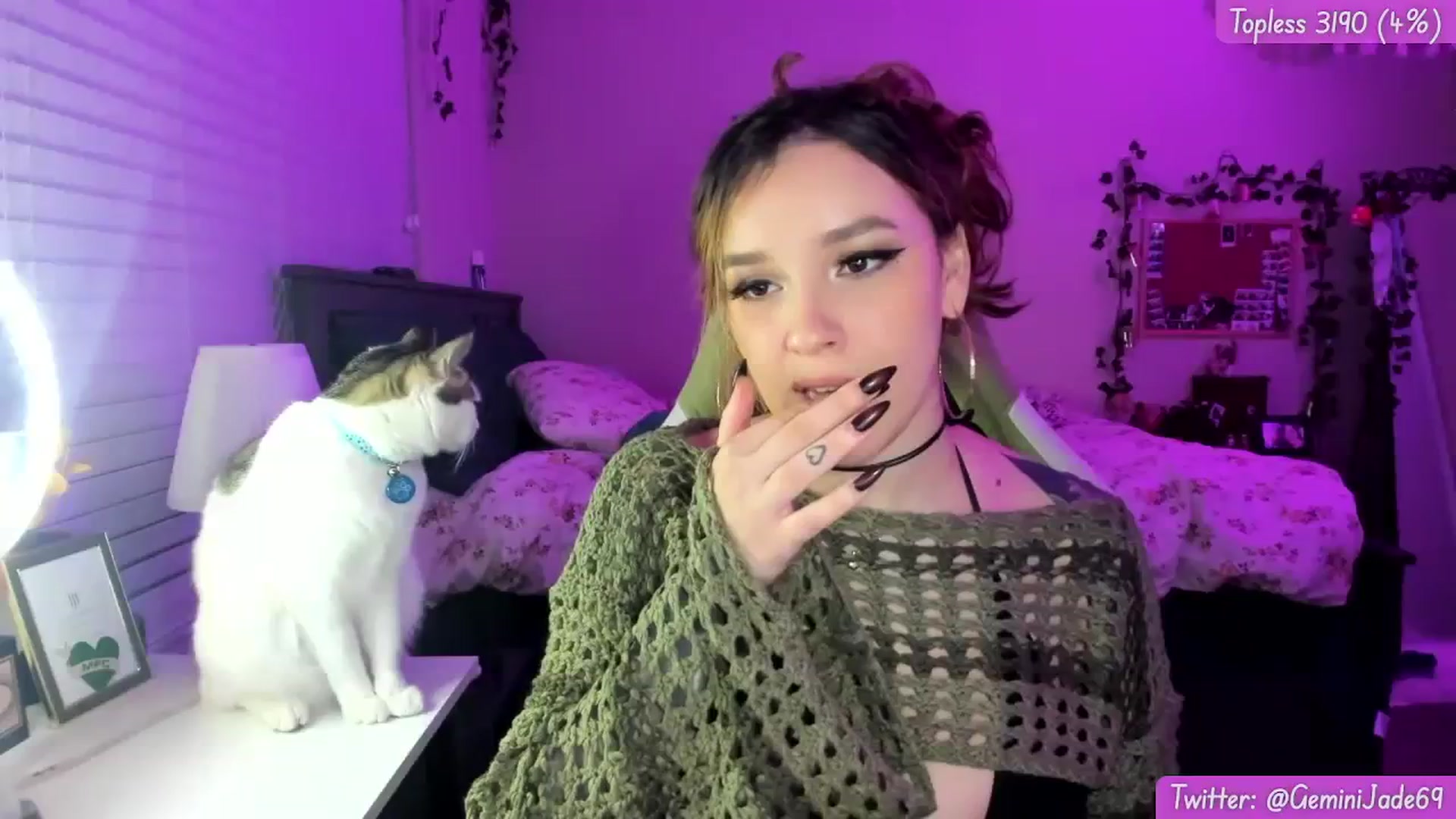 Gallery image thumbnail from GeminiJade69's myfreecams stream on, 11/16/2023, 08:34 image 1 of 20