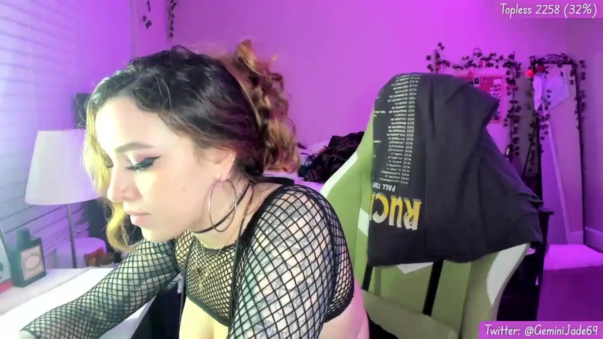Gallery image thumbnail from GeminiJade69's myfreecams stream on, 12/08/2023, 07:35 image 2 of 20