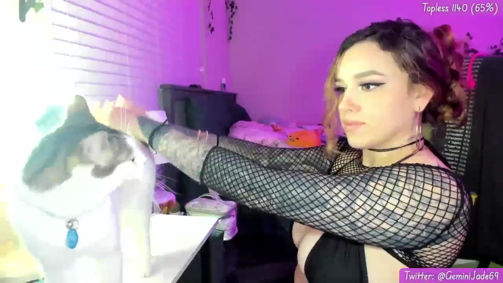 Gallery image thumbnail from GeminiJade69's myfreecams stream on, 12/08/2023, 07:35 image 9 of 20