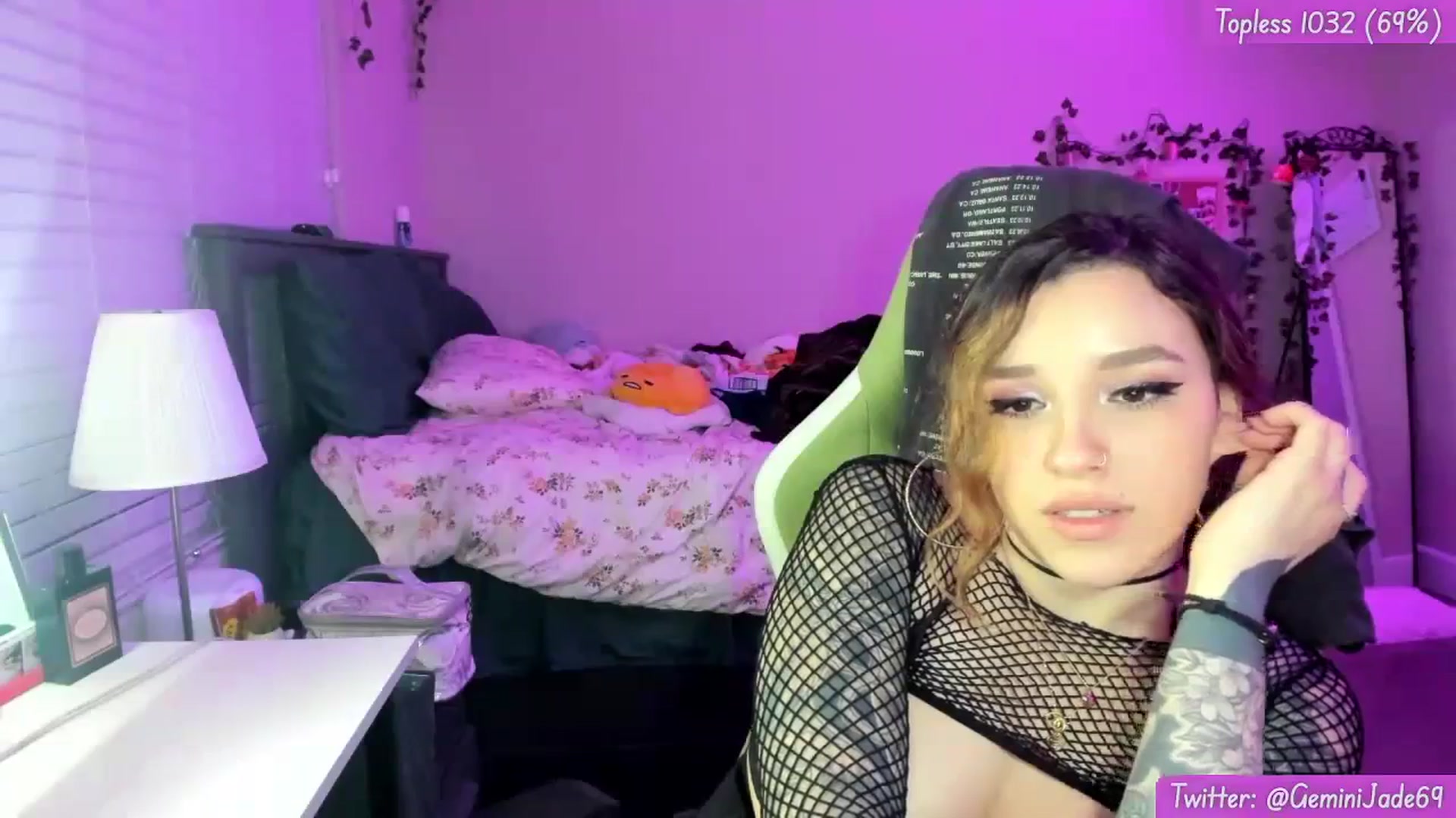 Gallery image thumbnail from GeminiJade69's myfreecams stream on, 12/08/2023, 09:15 image 5 of 20