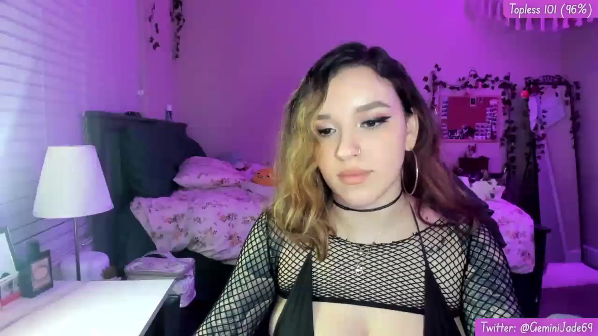 Gallery image thumbnail from GeminiJade69's myfreecams stream on, 12/08/2023, 09:29 image 12 of 20