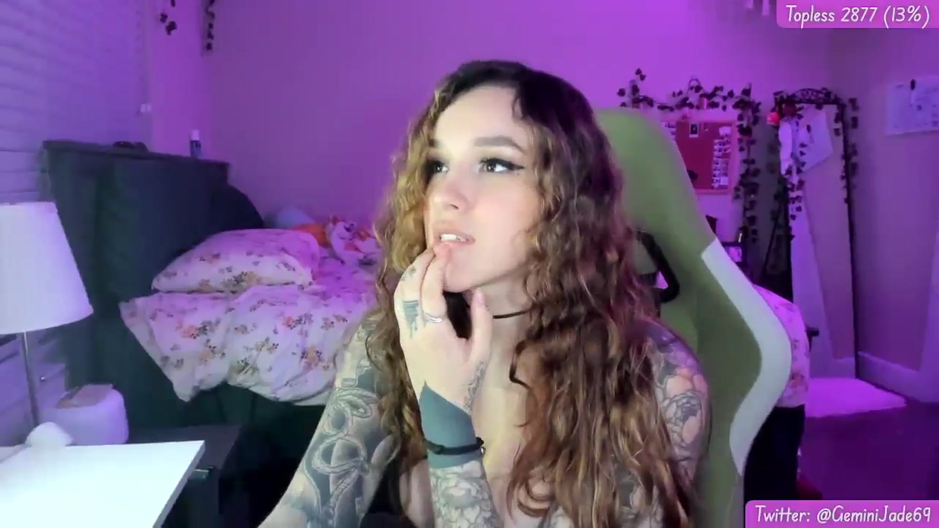 Gallery image thumbnail from GeminiJade69's myfreecams stream on, 12/15/2023, 09:12 image 8 of 20