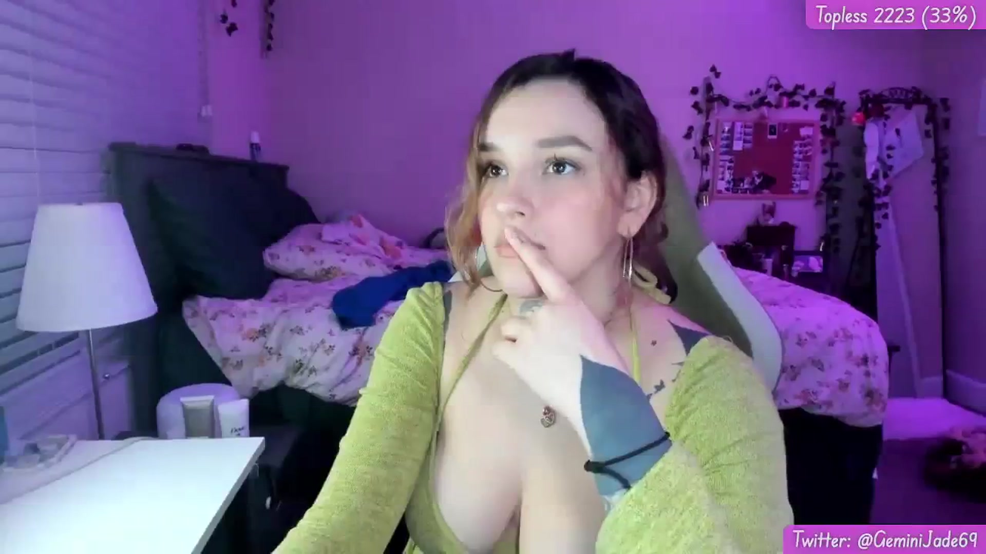 Gallery image thumbnail from GeminiJade69's myfreecams stream on, 12/19/2023, 09:44 image 4 of 20