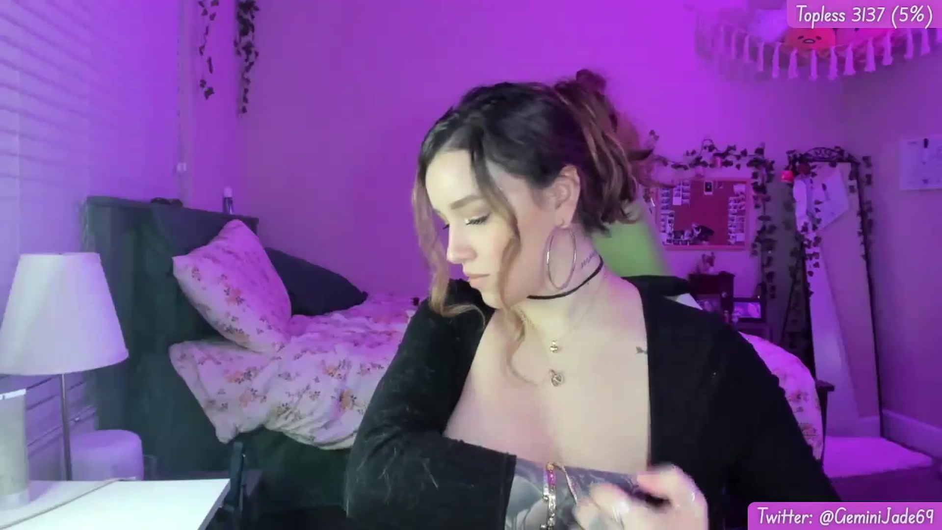 Gallery image thumbnail from GeminiJade69's myfreecams stream on, 12/28/2023, 07:24 image 18 of 20