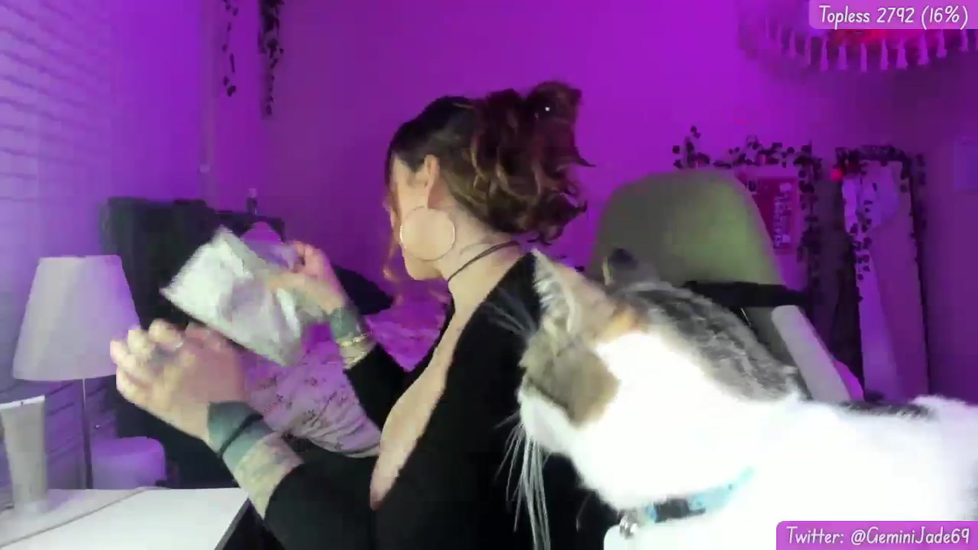 Gallery image thumbnail from GeminiJade69's myfreecams stream on, 12/28/2023, 07:24 image 20 of 20