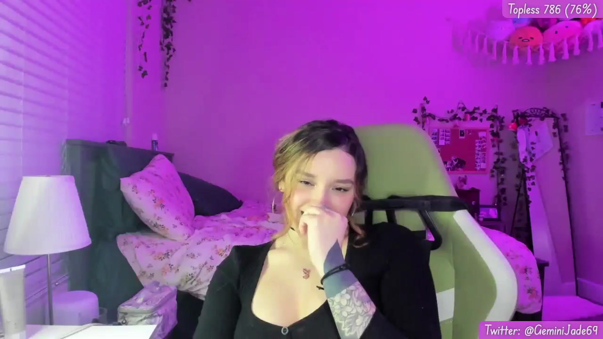 Gallery image thumbnail from GeminiJade69's myfreecams stream on, 12/28/2023, 07:41 image 14 of 20