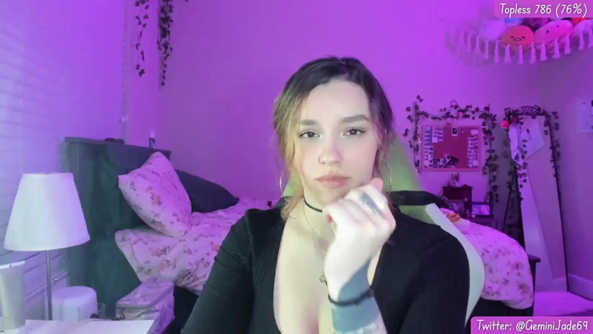Gallery image thumbnail from GeminiJade69's myfreecams stream on, 12/28/2023, 07:41 image 18 of 20