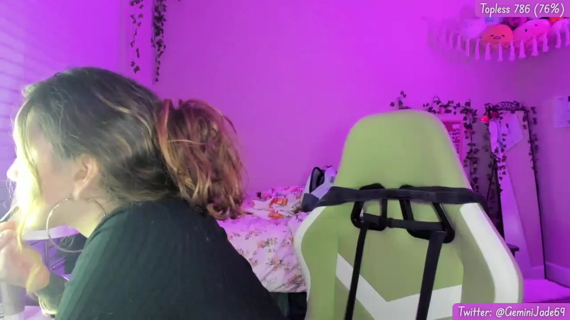 Gallery image thumbnail from GeminiJade69's myfreecams stream on, 12/28/2023, 07:41 image 16 of 20