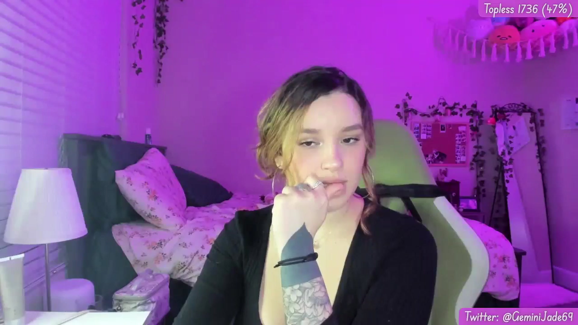 Gallery image thumbnail from GeminiJade69's myfreecams stream on, 12/28/2023, 07:41 image 3 of 20