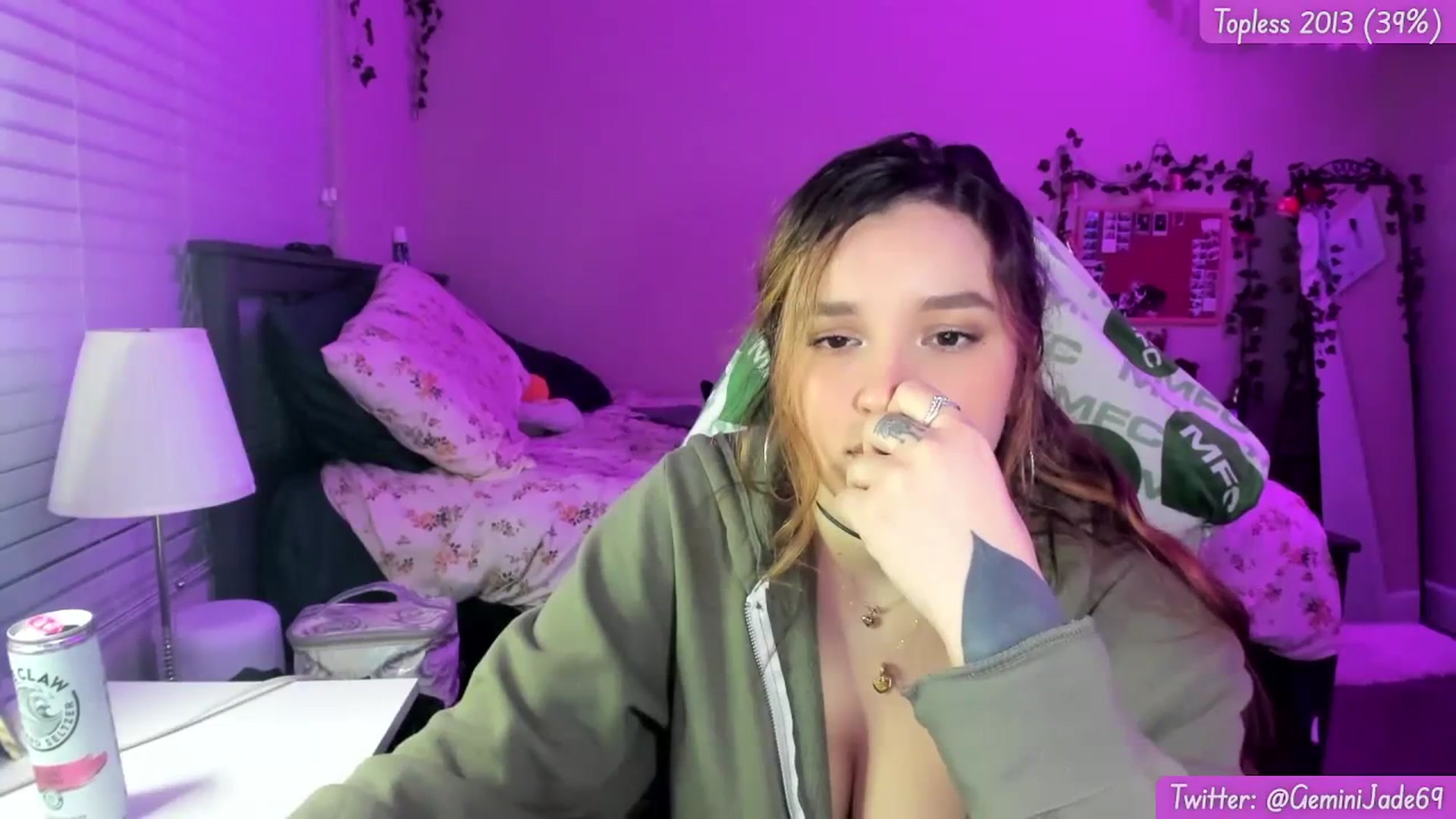 Gallery image thumbnail from GeminiJade69's myfreecams stream on, 12/29/2023, 10:49 image 9 of 20