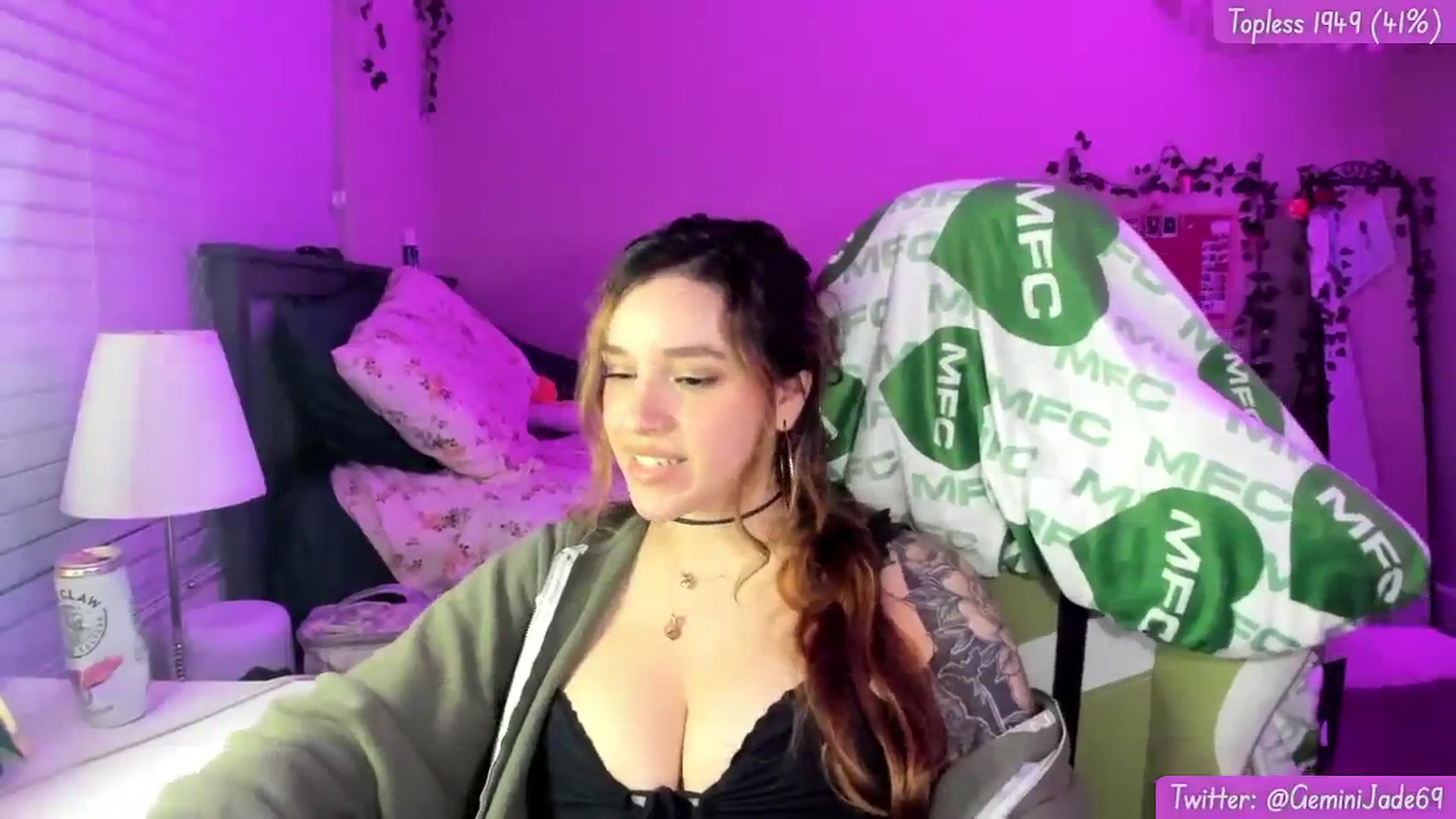 Gallery image thumbnail from GeminiJade69's myfreecams stream on, 12/29/2023, 10:49 image 16 of 20