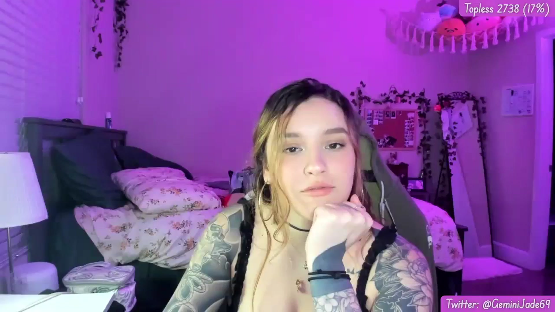Gallery image thumbnail from GeminiJade69's myfreecams stream on, 12/29/2023, 10:49 image 1 of 20