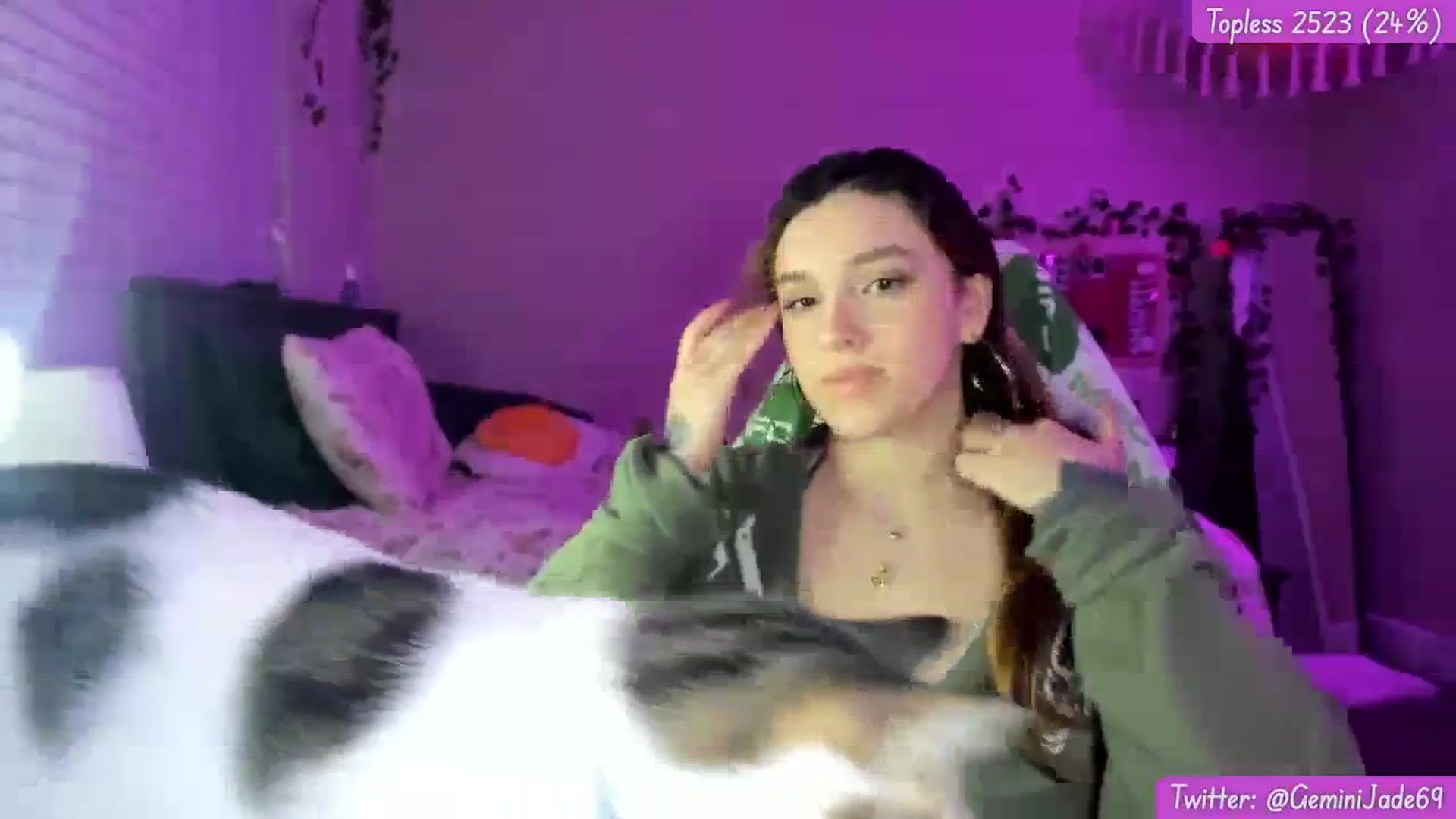 Gallery image thumbnail from GeminiJade69's myfreecams stream on, 01/05/2024, 07:30 image 10 of 20