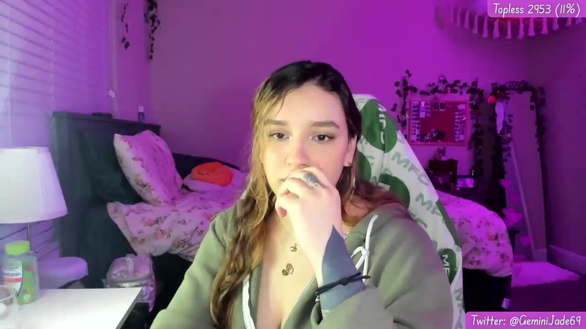 Gallery image thumbnail from GeminiJade69's myfreecams stream on, 01/05/2024, 07:30 image 6 of 20
