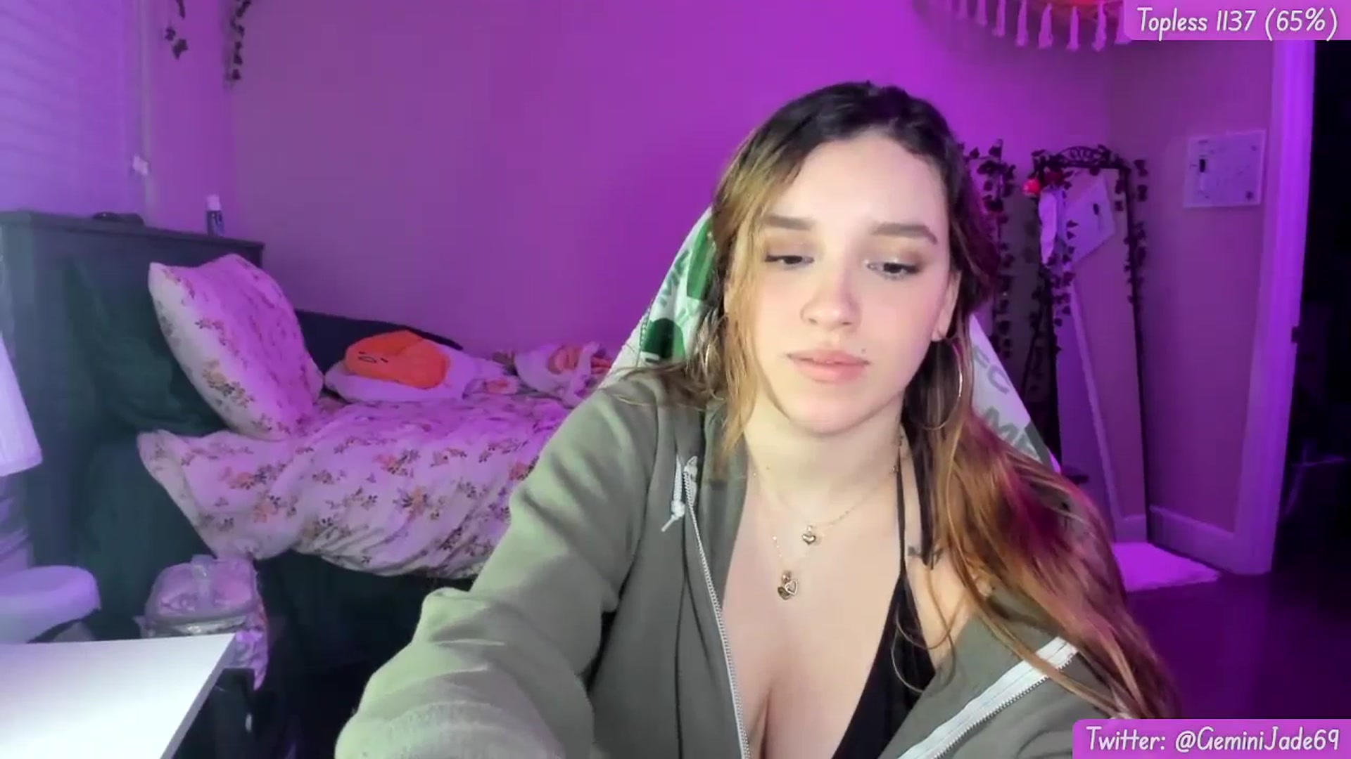 Gallery image thumbnail from GeminiJade69's myfreecams stream on, 01/05/2024, 08:56 image 2 of 20