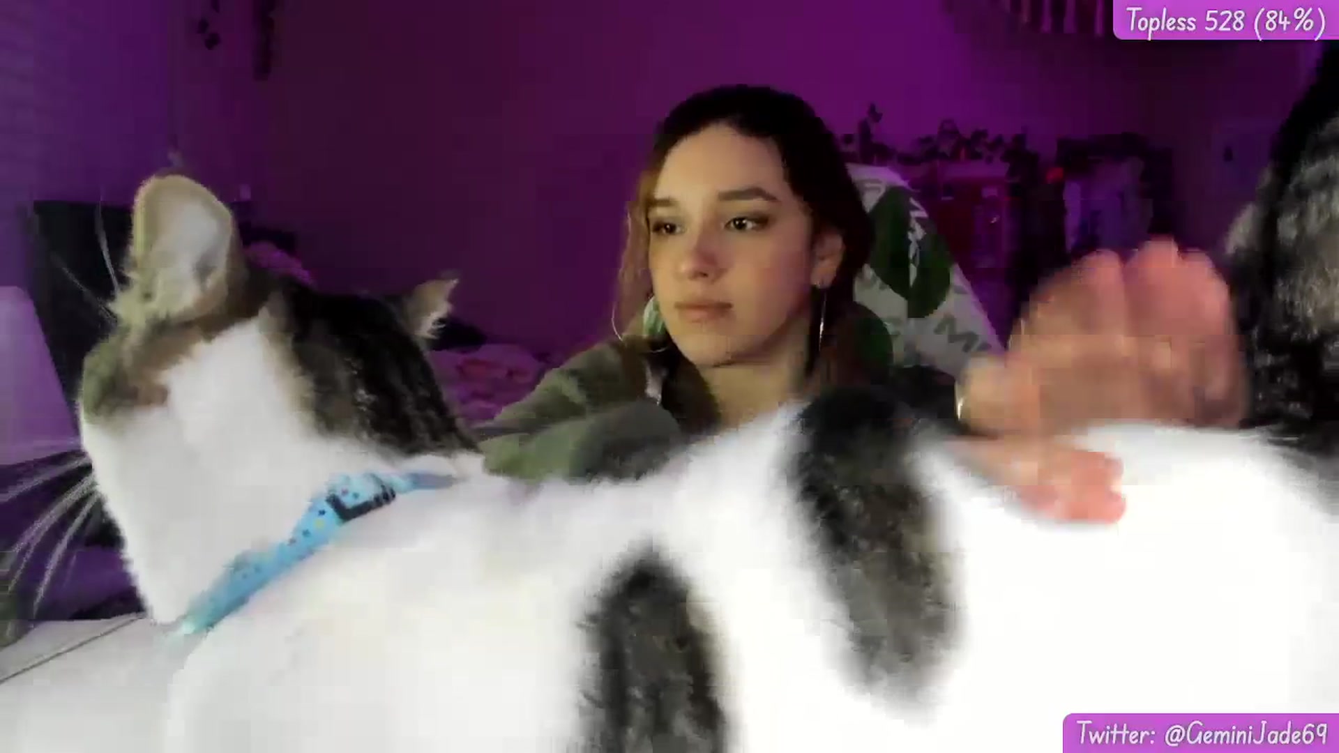 Gallery image thumbnail from GeminiJade69's myfreecams stream on, 01/05/2024, 09:21 image 14 of 20