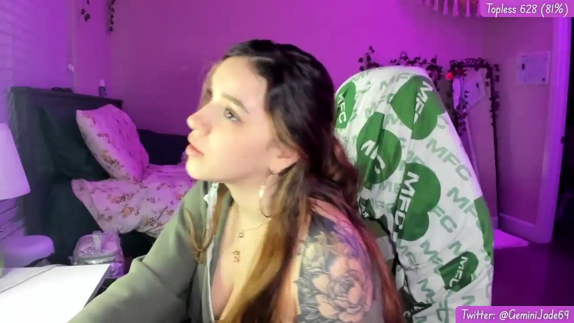 Gallery image thumbnail from GeminiJade69's myfreecams stream on, 01/05/2024, 09:21 image 9 of 20