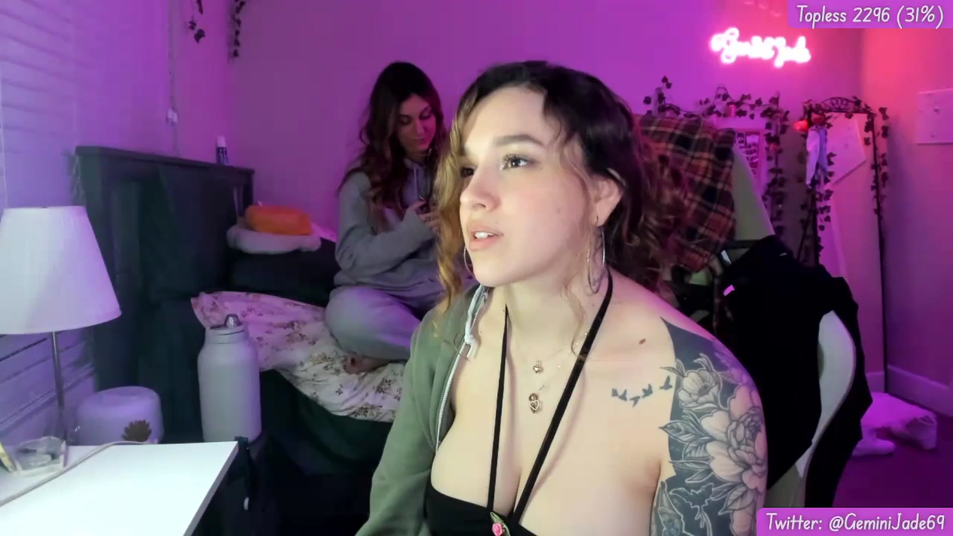 Gallery image thumbnail from GeminiJade69's myfreecams stream on, 01/10/2024, 09:39 image 18 of 20