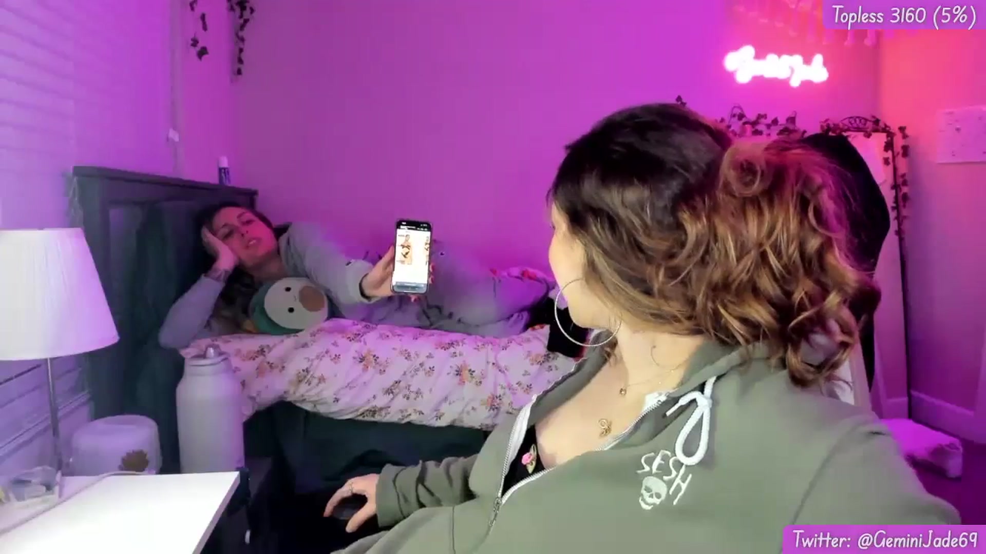 Gallery image thumbnail from GeminiJade69's myfreecams stream on, 01/10/2024, 09:39 image 8 of 20