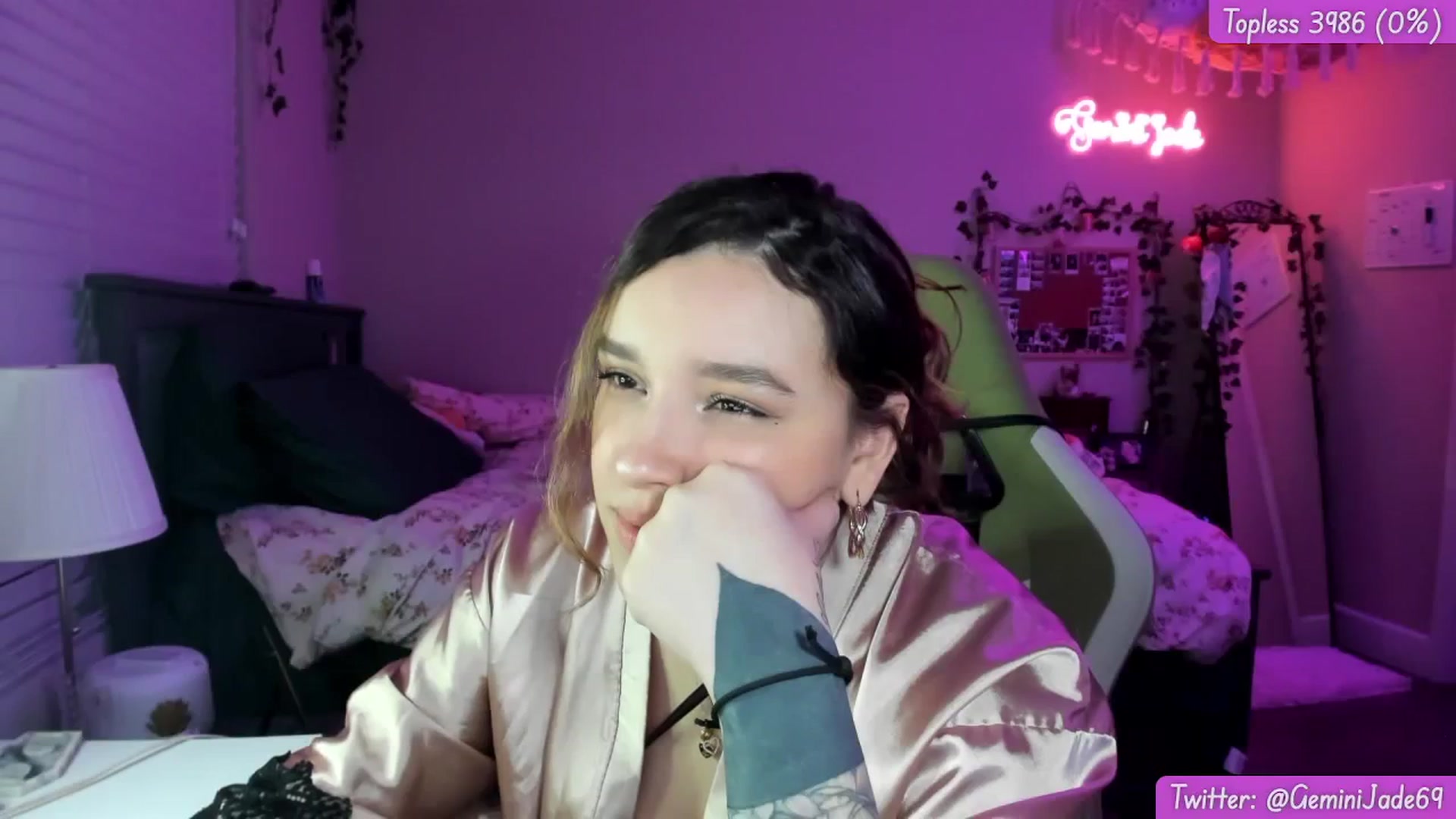Gallery image thumbnail from GeminiJade69's myfreecams stream on, 01/13/2024, 09:37 image 15 of 20