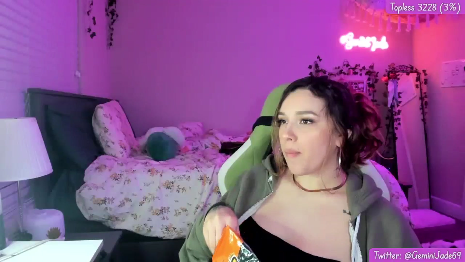 Gallery image thumbnail from GeminiJade69's myfreecams stream on, 02/09/2024, 07:30 image 15 of 20