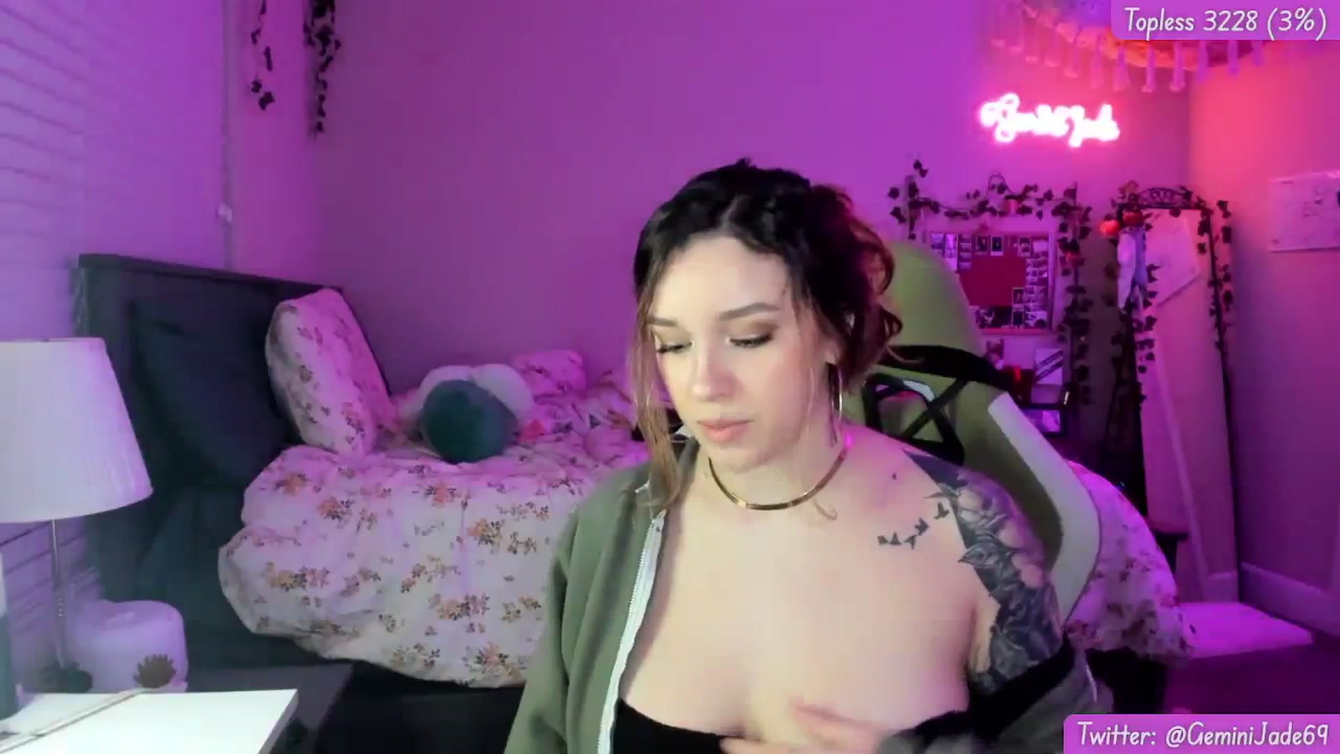 Gallery image thumbnail from GeminiJade69's myfreecams stream on, 02/09/2024, 07:30 image 18 of 20