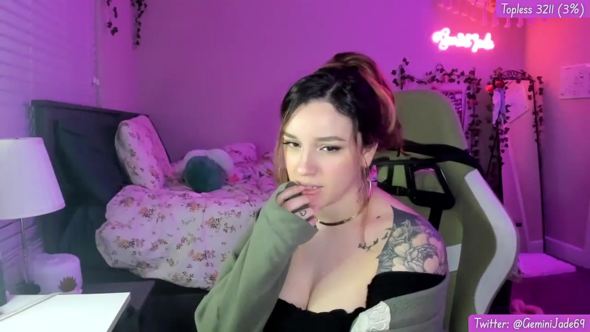 Gallery image thumbnail from GeminiJade69's myfreecams stream on, 02/09/2024, 08:11 image 20 of 20