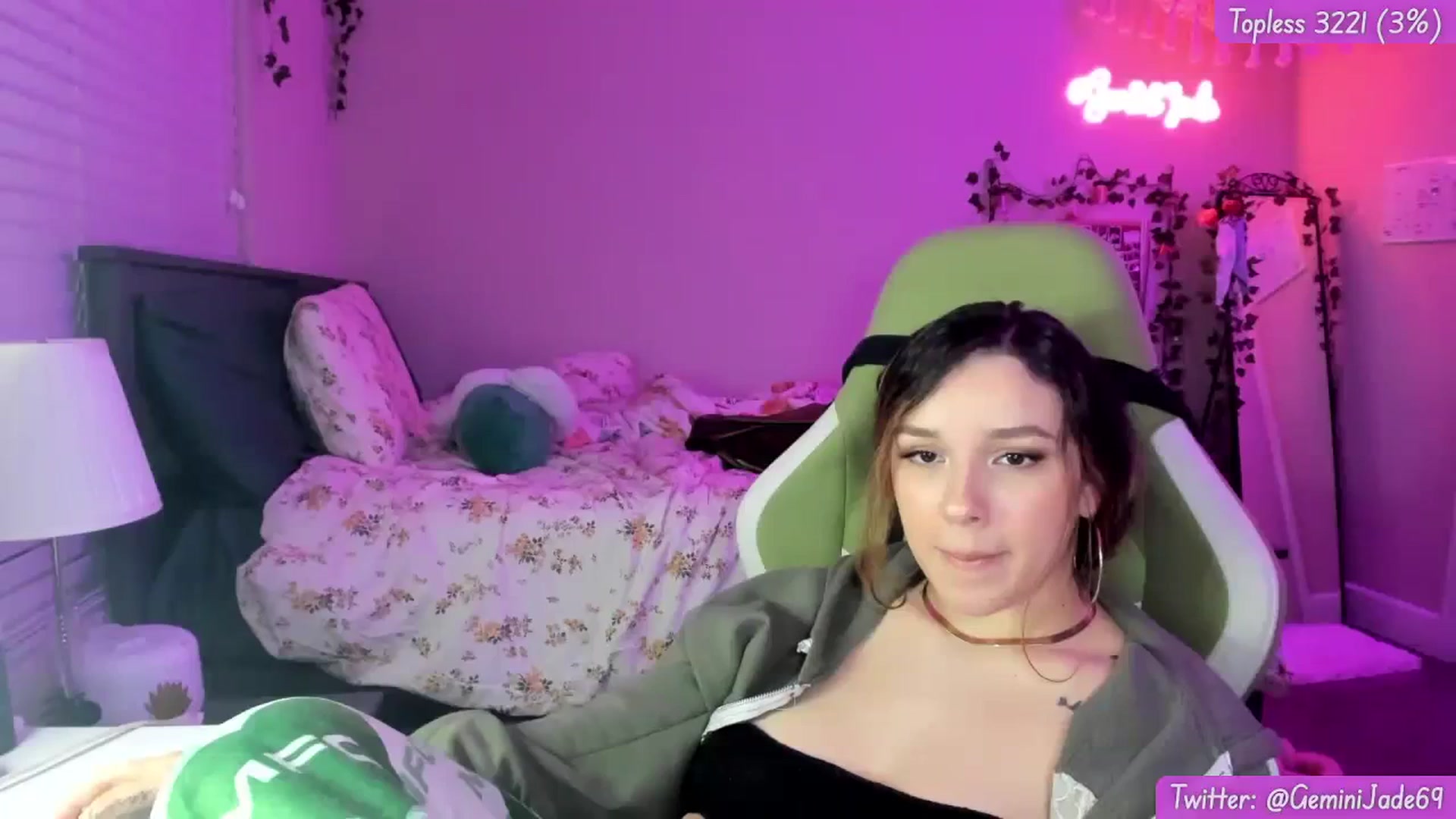 Gallery image thumbnail from GeminiJade69's myfreecams stream on, 02/09/2024, 08:11 image 8 of 20