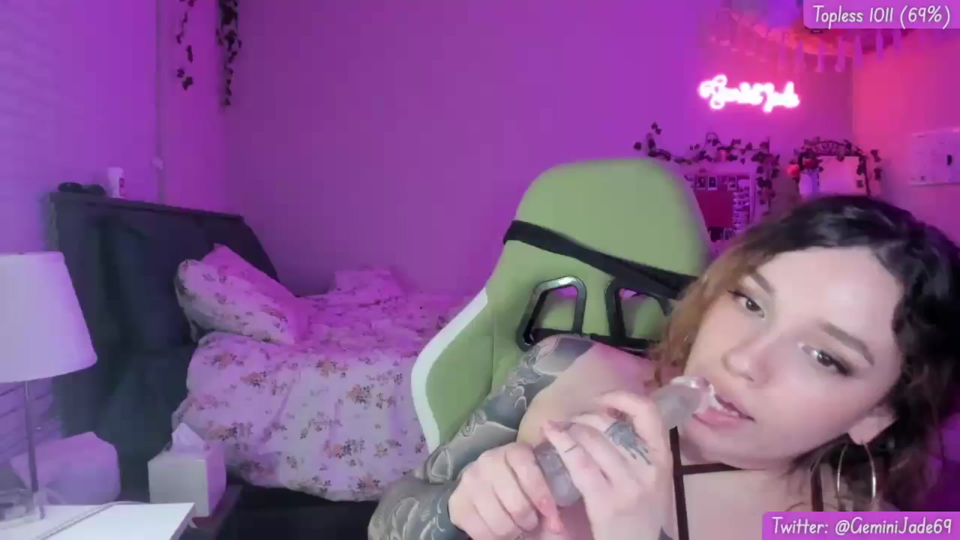 Gallery image thumbnail from GeminiJade69's myfreecams stream on, 02/23/2024, 09:40 image 2 of 20
