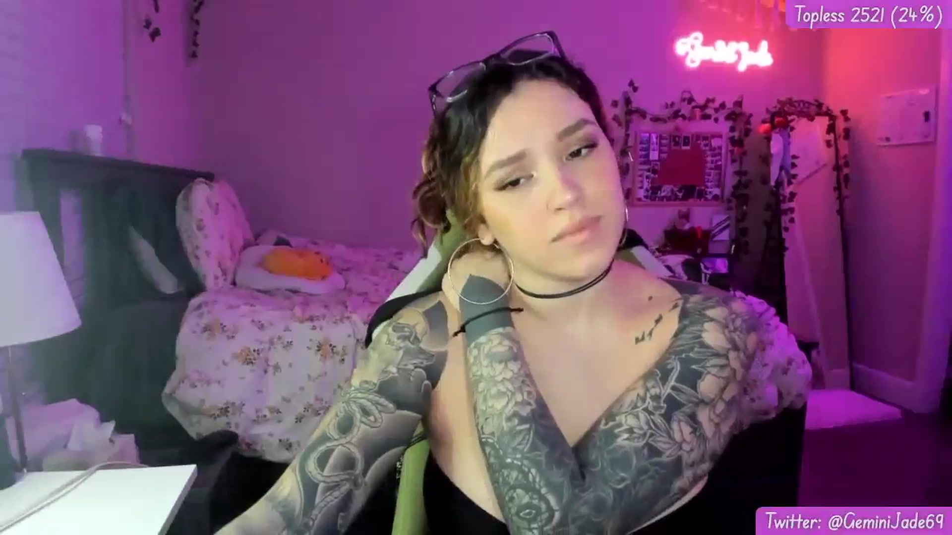 Gallery image thumbnail from GeminiJade69's myfreecams stream on, 02/29/2024, 08:33 image 14 of 20