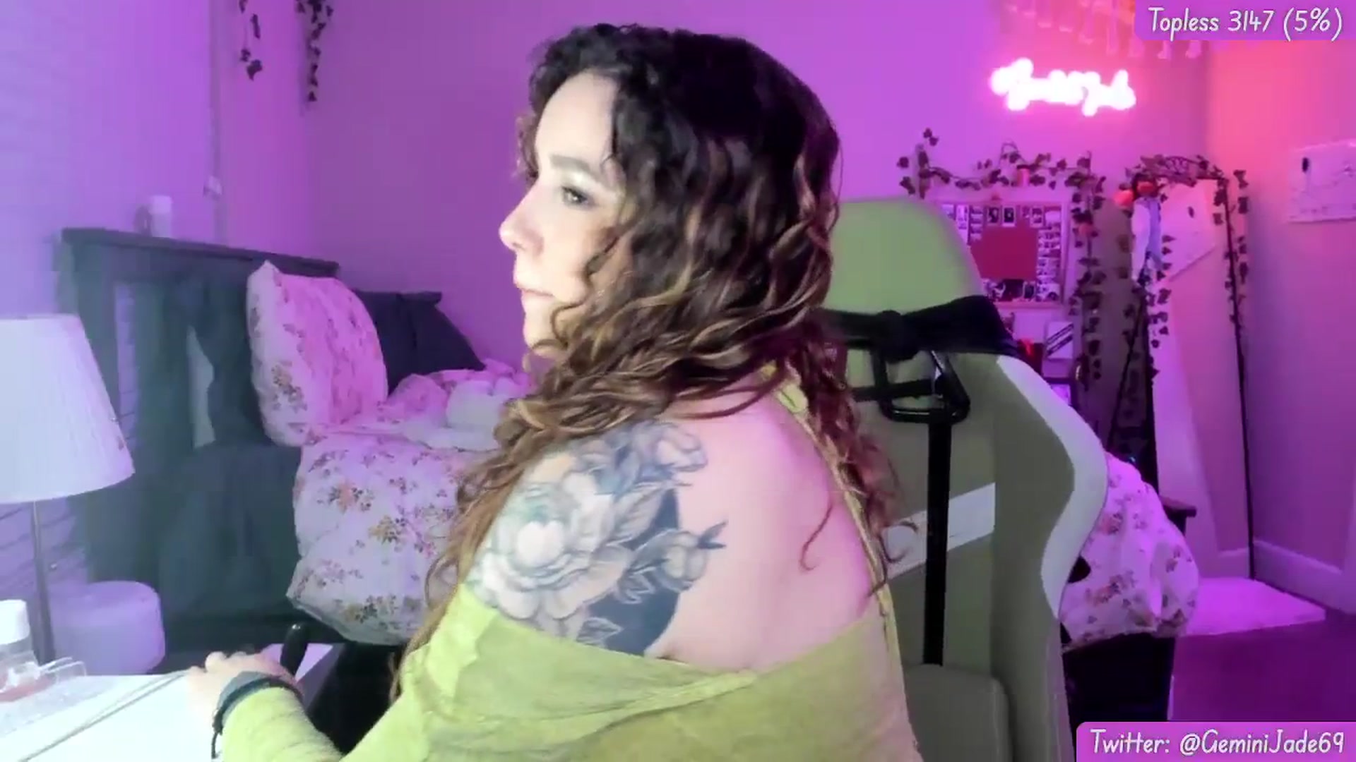Gallery image thumbnail from GeminiJade69's myfreecams stream on, 03/09/2024, 08:18 image 10 of 20