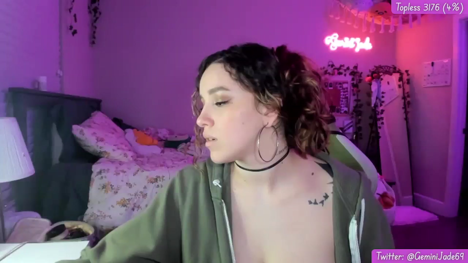 Gallery image thumbnail from GeminiJade69's myfreecams stream on, 03/11/2024, 06:56 image 14 of 20