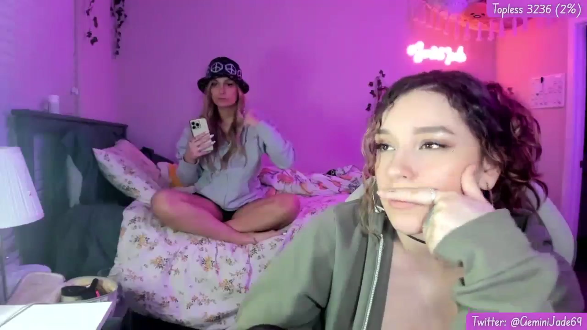 Gallery image thumbnail from GeminiJade69's myfreecams stream on, 03/11/2024, 06:56 image 5 of 20