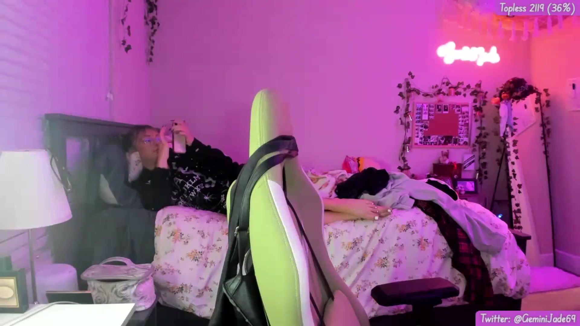 Gallery image thumbnail from GeminiJade69's myfreecams stream on, 03/21/2024, 06:30 image 17 of 20