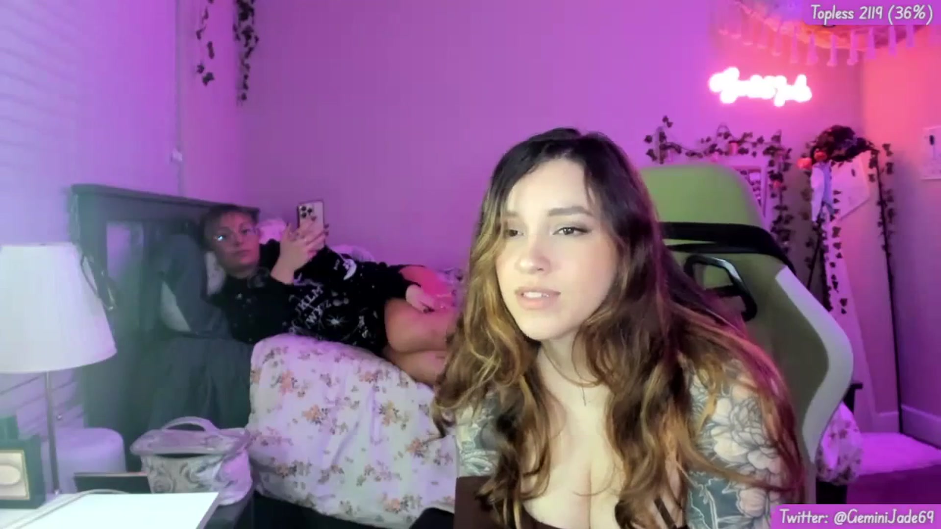 Gallery image thumbnail from GeminiJade69's myfreecams stream on, 03/21/2024, 06:30 image 16 of 20