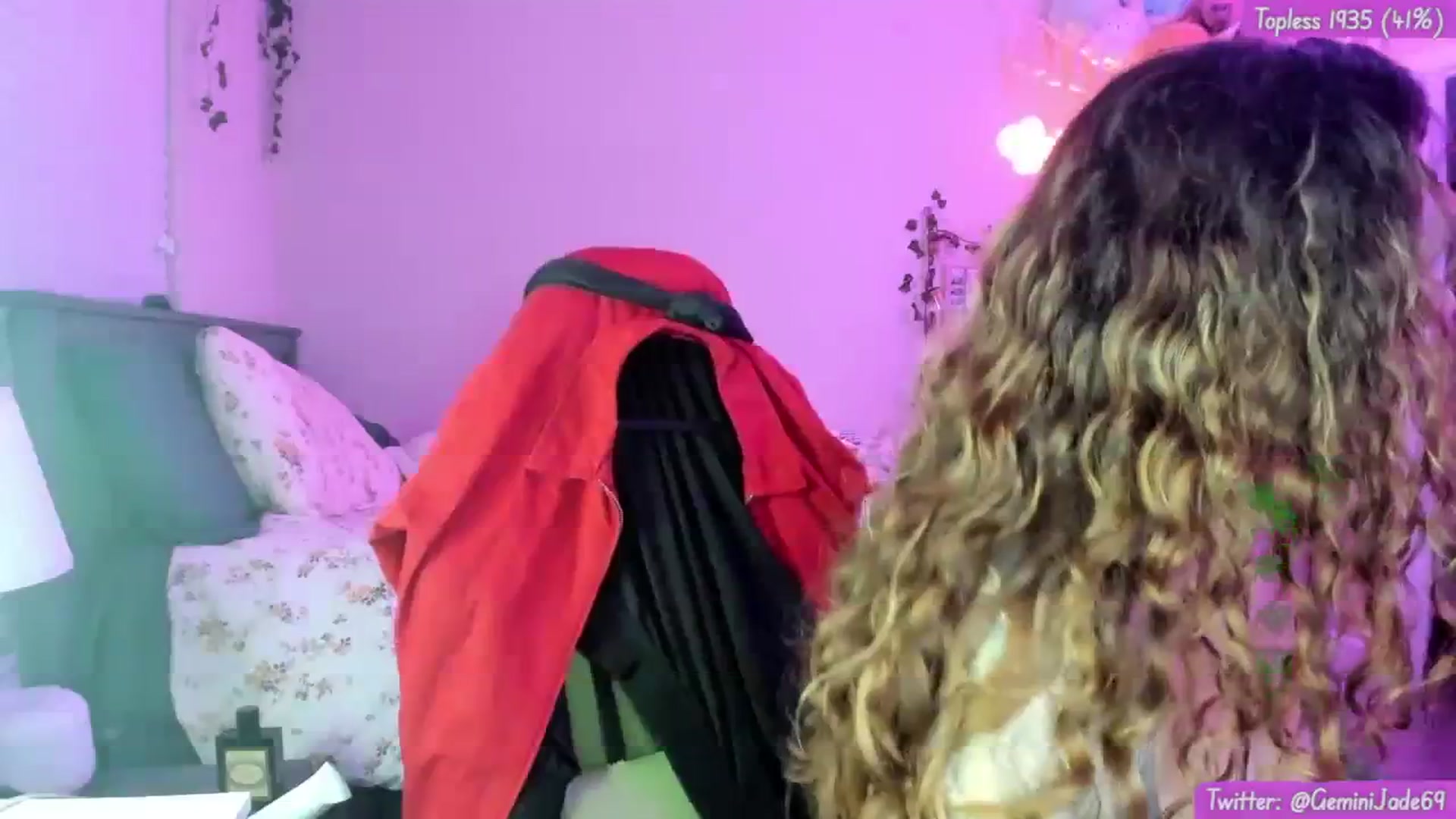Gallery image thumbnail from GeminiJade69's myfreecams stream on, 03/28/2024, 06:52 image 11 of 20