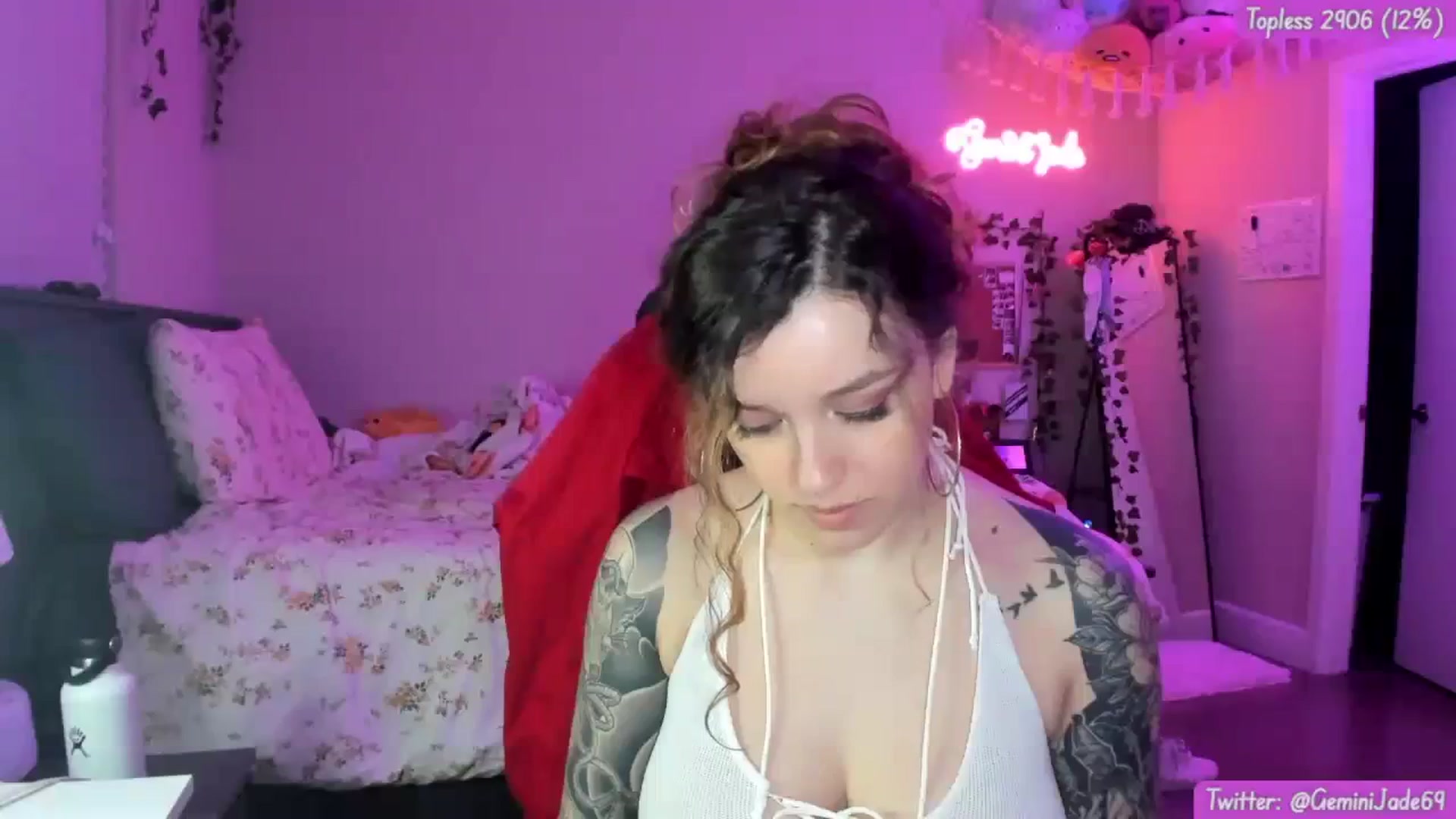 Gallery image thumbnail from GeminiJade69's myfreecams stream on, 03/29/2024, 08:45 image 2 of 20