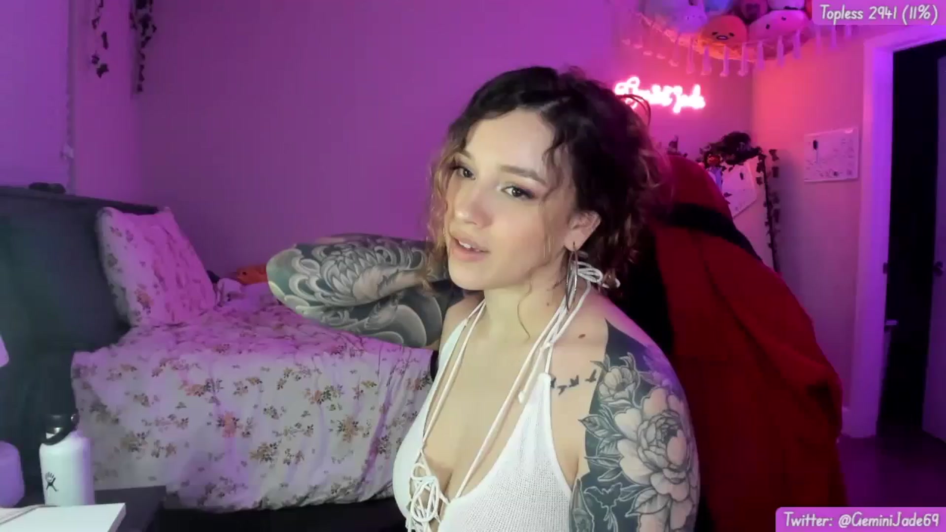 Gallery image thumbnail from GeminiJade69's myfreecams stream on, 03/29/2024, 08:45 image 1 of 20